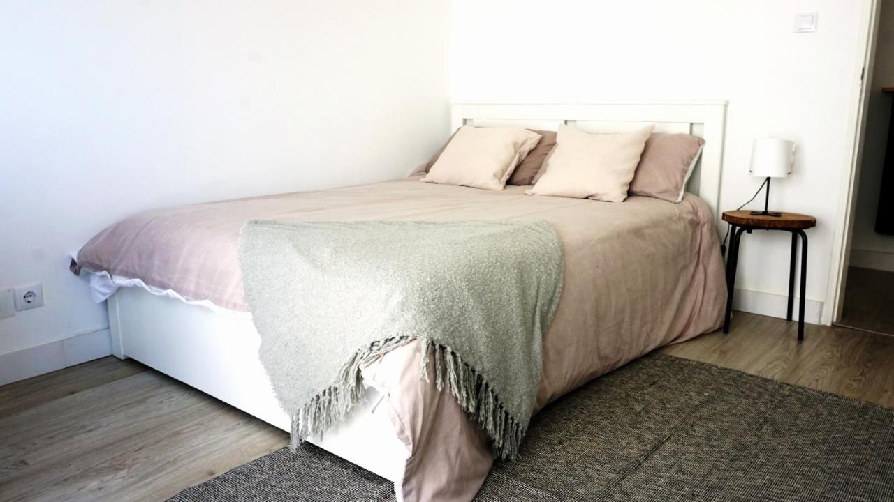 SINTRA STAY - Massamá Guesthouse Queluz Esterno foto